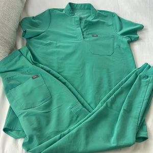 Figs Maternity Surgical Green XS set